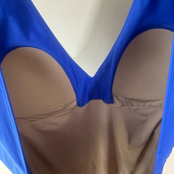 Summer Salt The Ruched Backflip One Piece Swimsuit blue size 6 - Picture 3 of 8